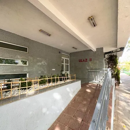 Filip Apartment *